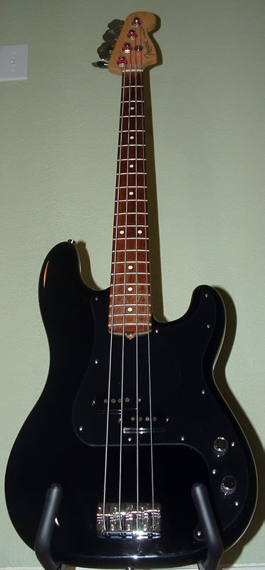 blackfender.jpg