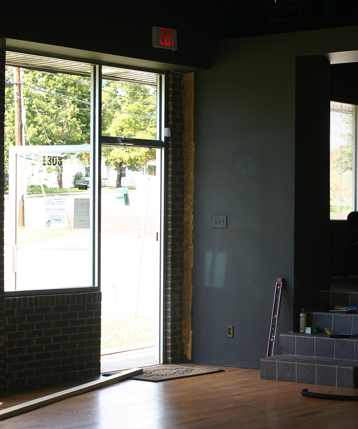 BLDG-TRIM-FRONT-DOOR-CORNER-BOX-BEFORE.jpg