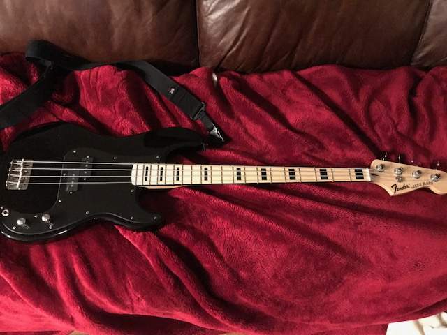 blkpbass1.JPG