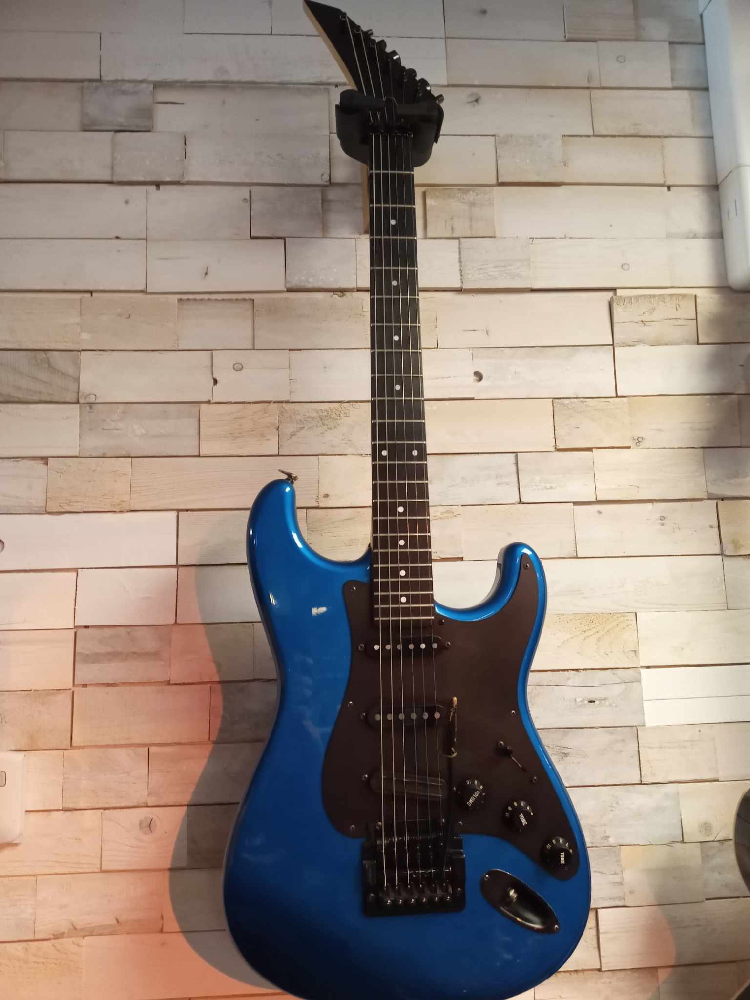 Blue strat.jpg