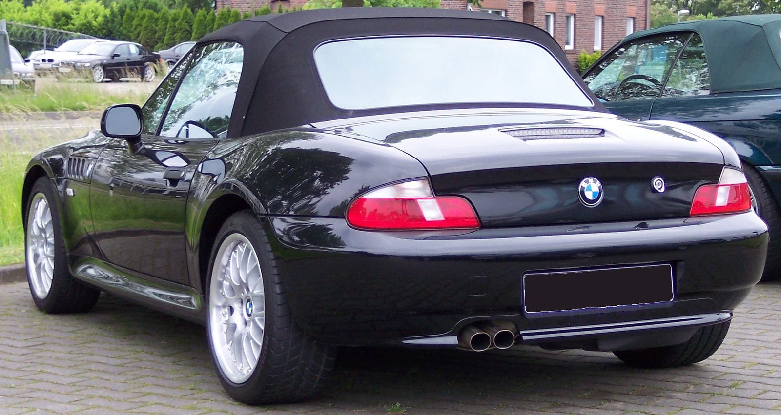 BMW_Z3_black_hl.jpg