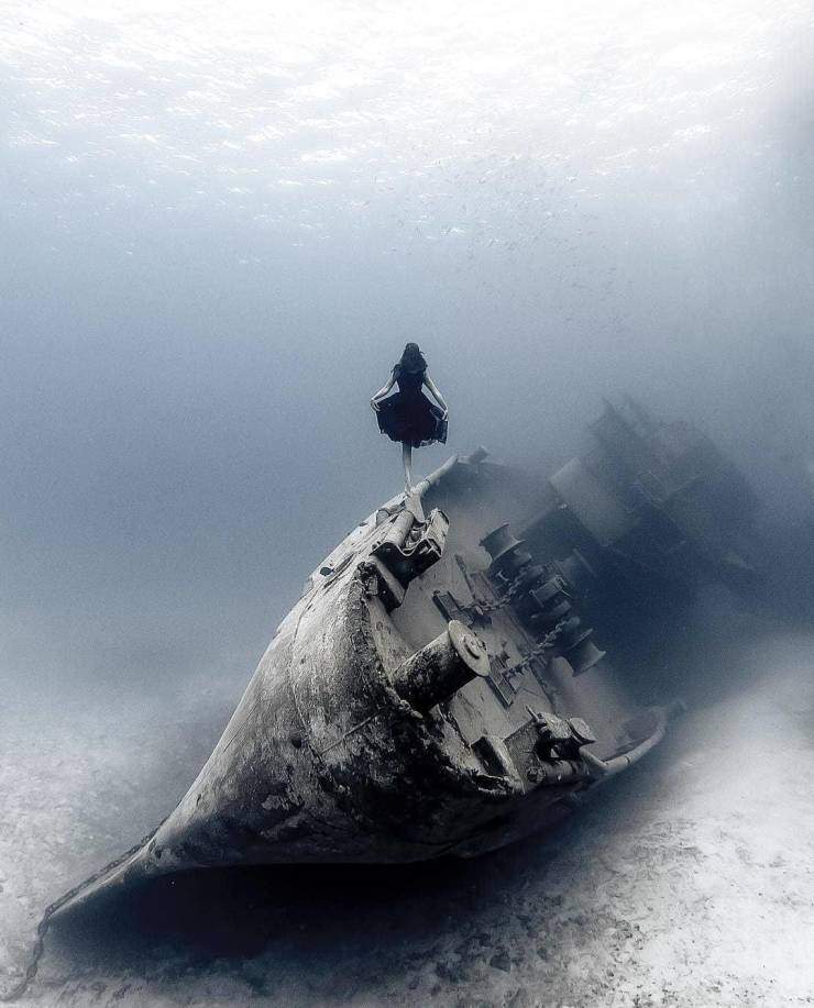 boat dancer.jpg