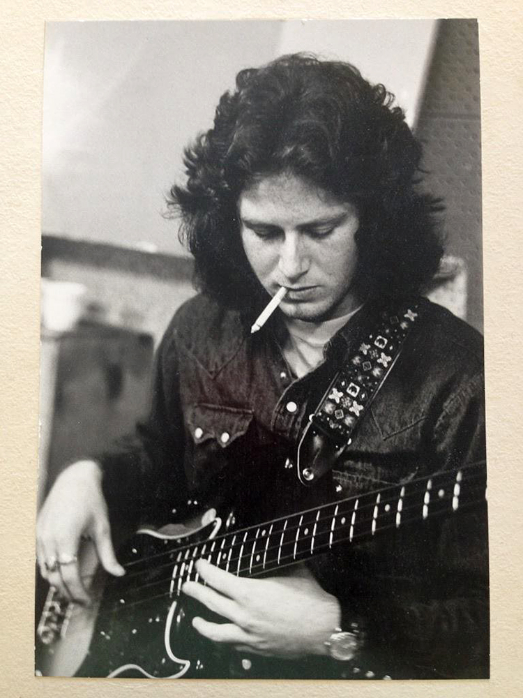 bob-glaub-1st-recording-session-1972.jpg