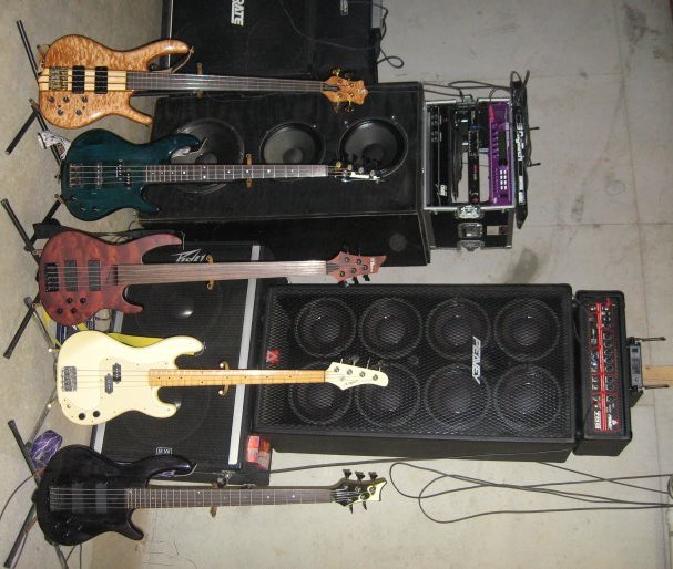 bobs_basses2_small_041507.jpg
