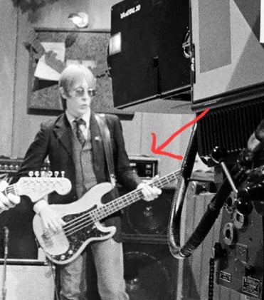Bruce-Thomas-with-Elvis-Costello.jpg