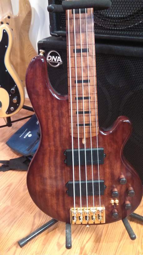 bubunga fretless -1.jpg