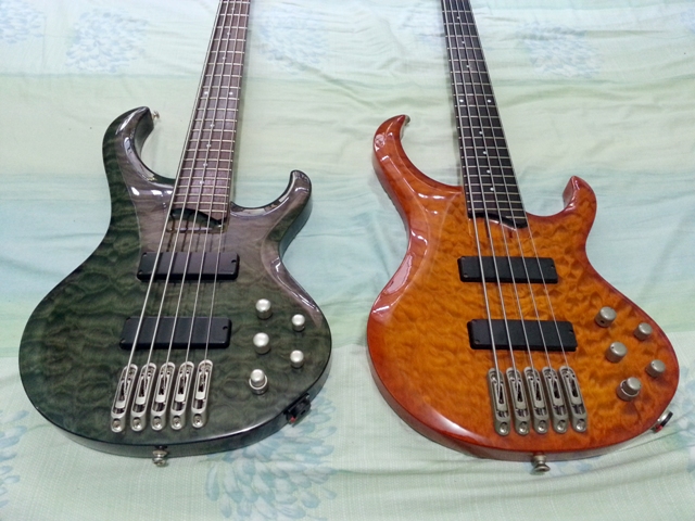 C_zps32301b12.jpg