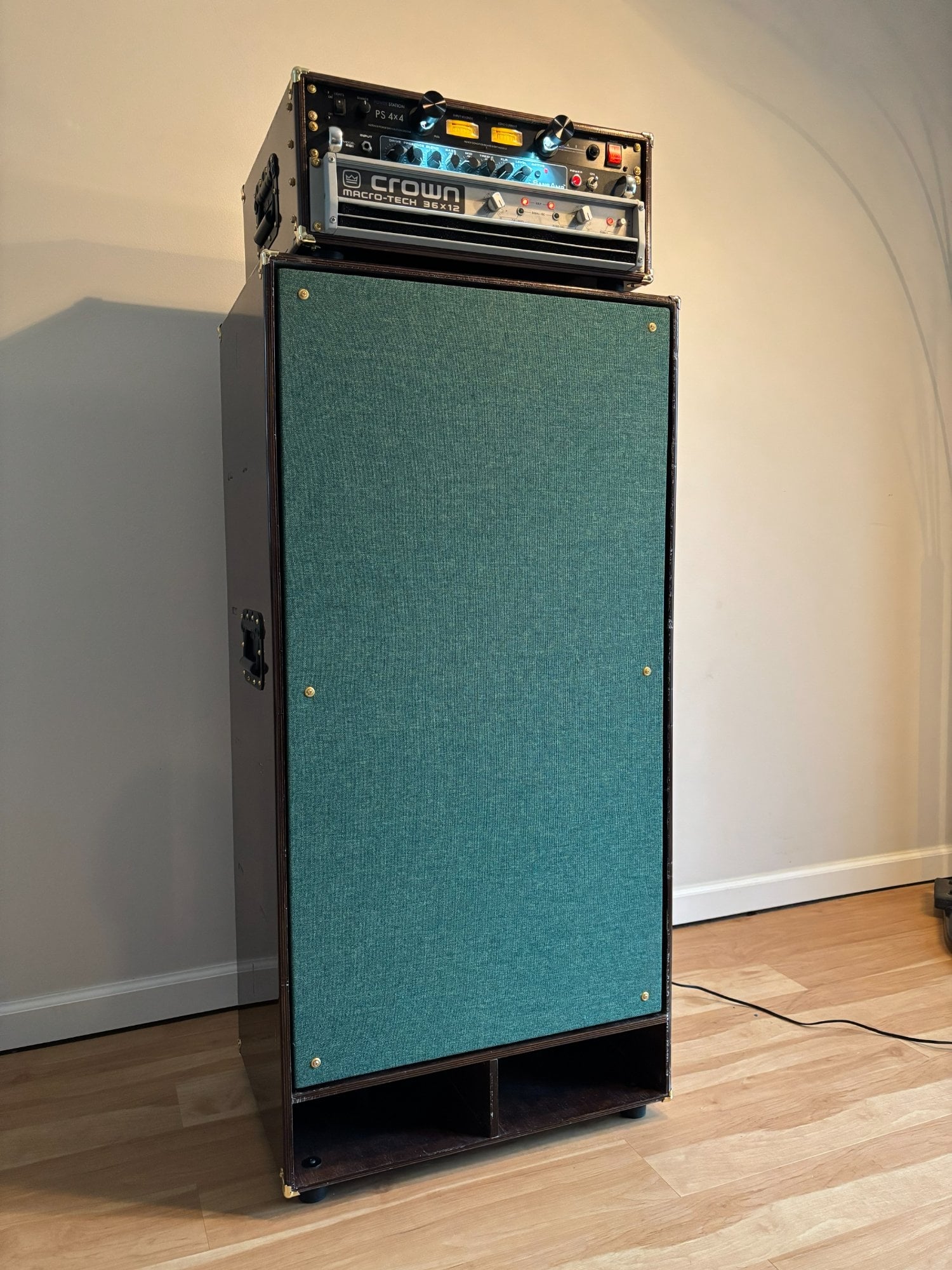 CABINET COMPLETE A.jpg