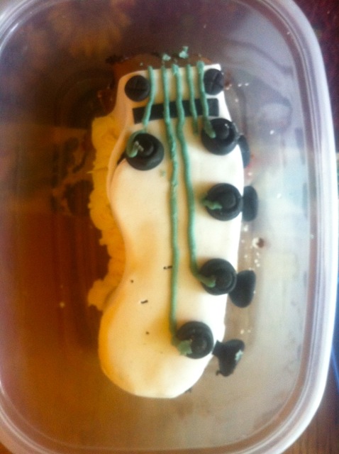 cake_headstock.jpg