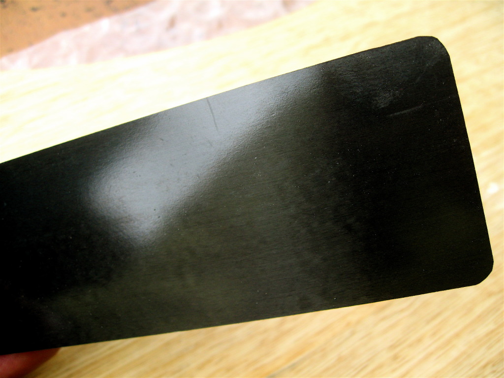 carbondetail.jpg