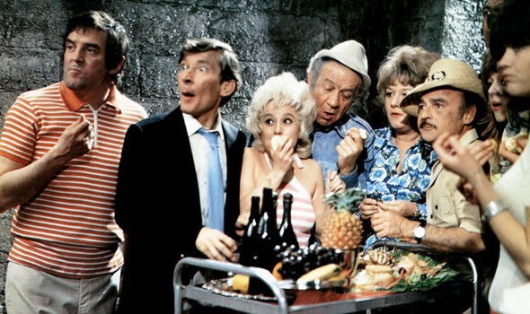 carryon-660934.jpg