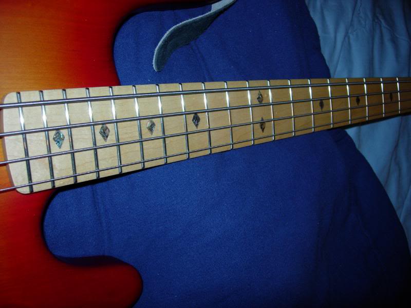 CarvinB40Fingerboard.jpg