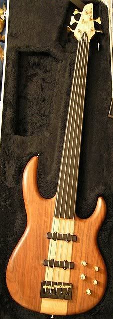 CarvinLB75F.jpg