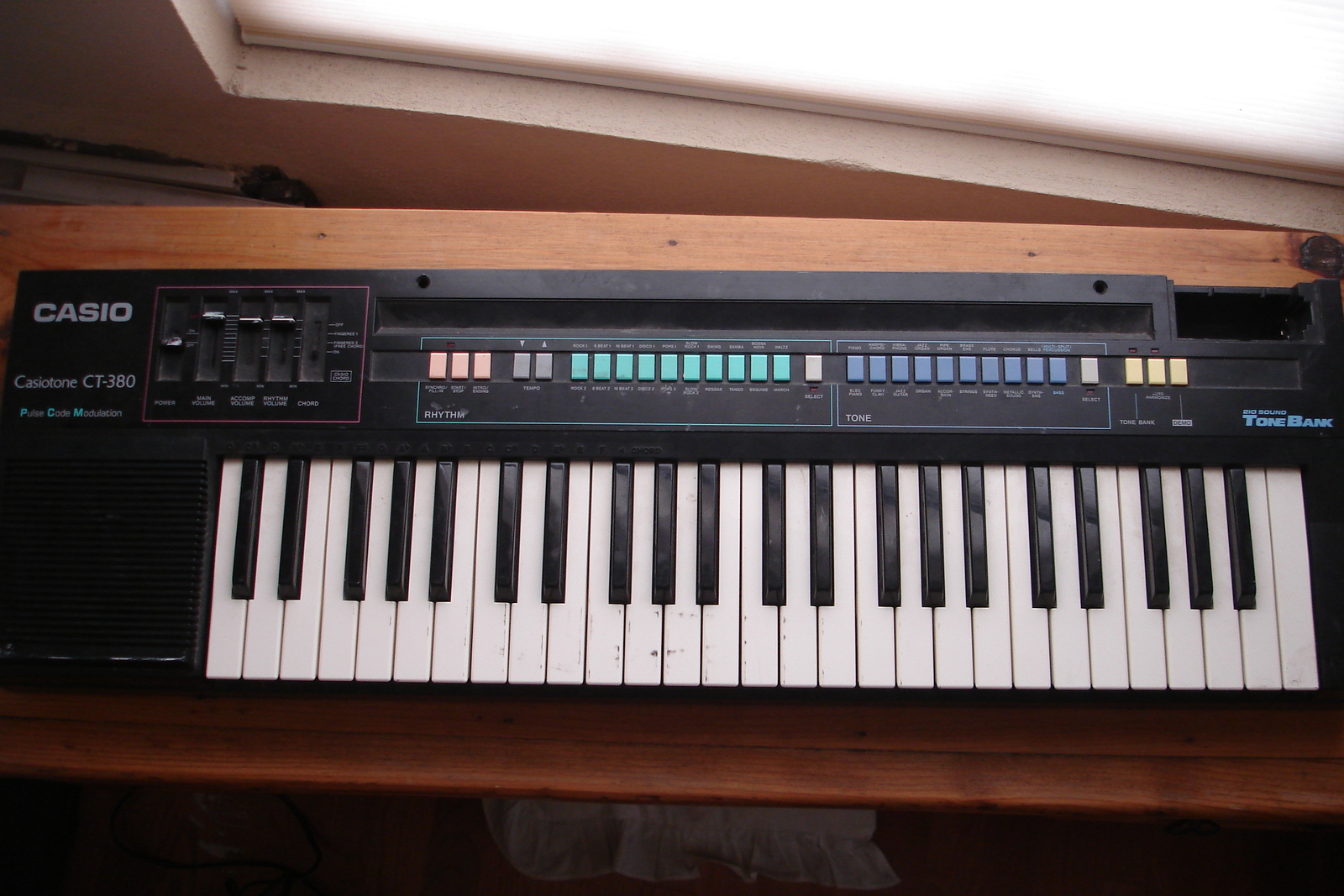 Casiotone_CT-380.jpg