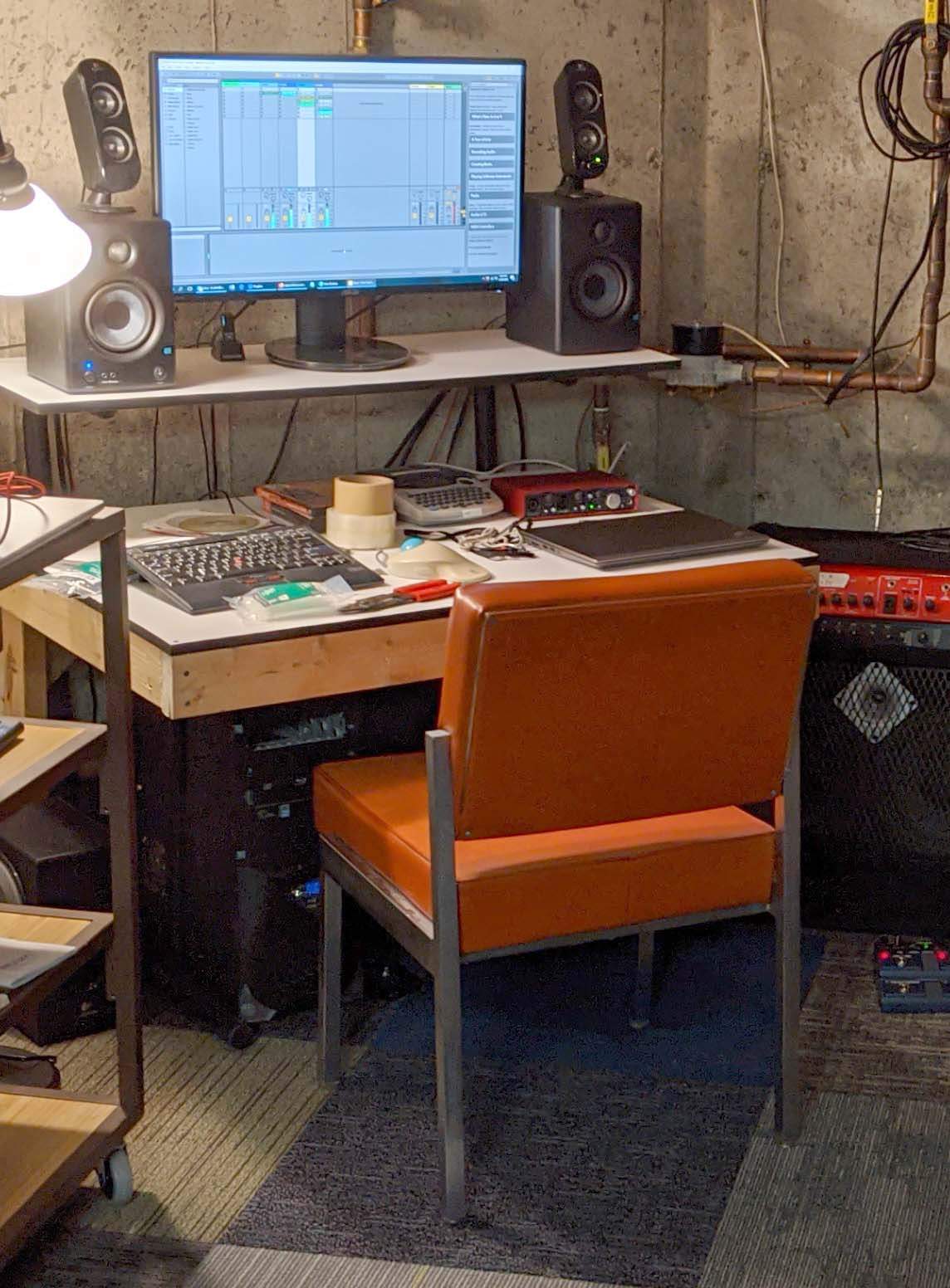 chair_old.jpg