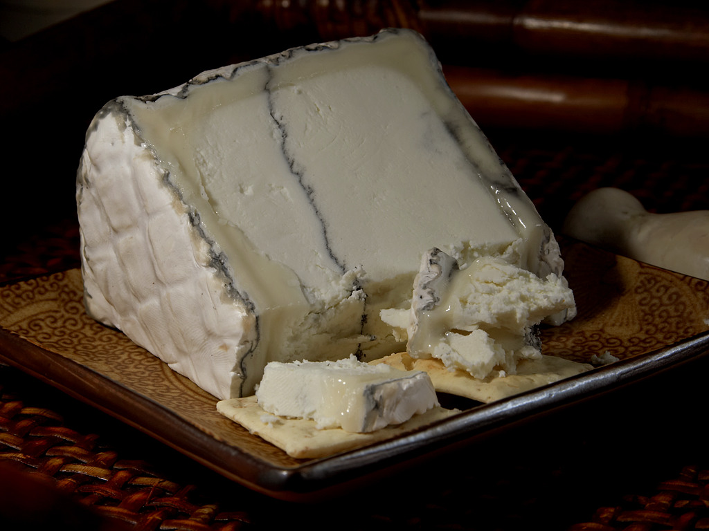 Cheese_30_bg_051906.jpg