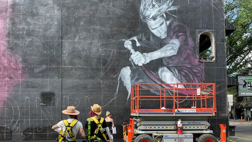 chi-pig-mural-edmonton.png