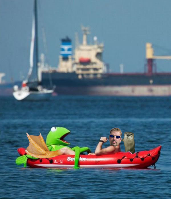 Chillin_With_Kermit.jpg