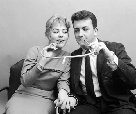 cigarette-holder-for-two.jpg