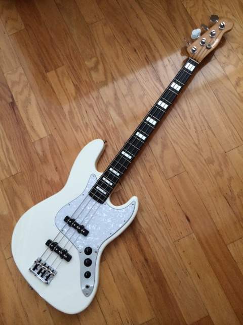 CJazz_Pearl White.JPG