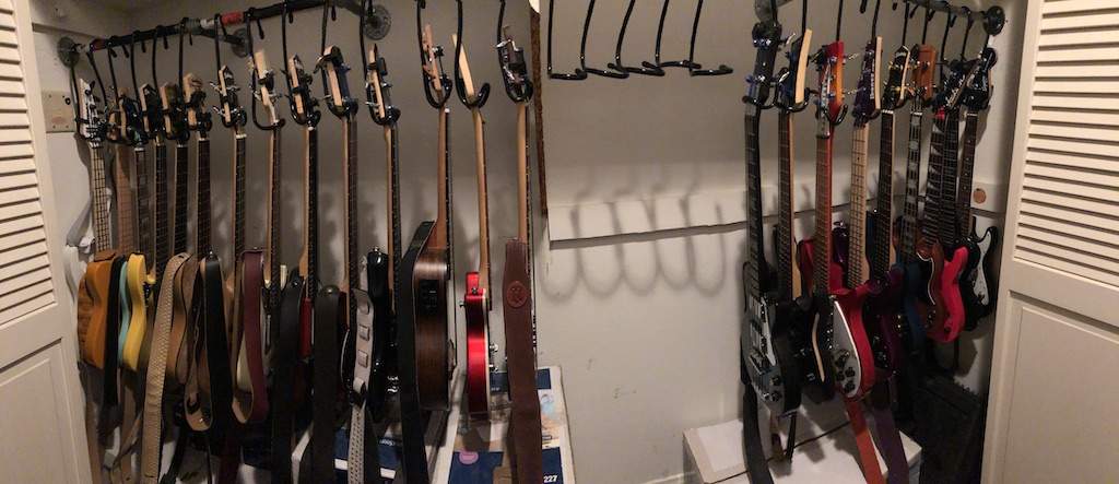 Closet rack both sides 1024.JPG