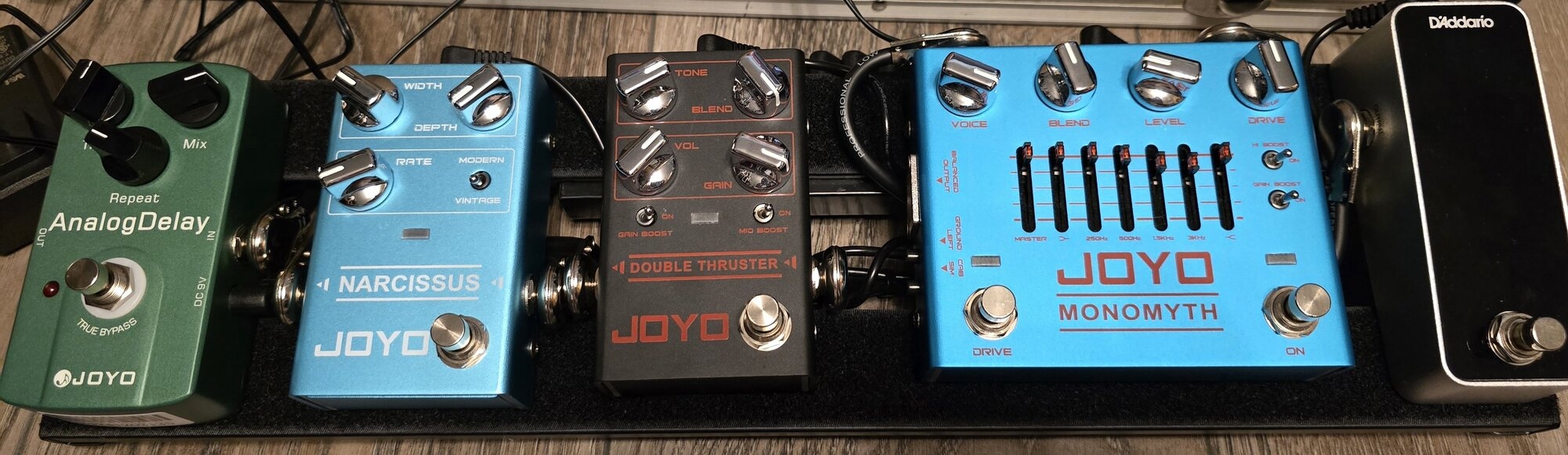 Compact Bass Pedal Board.jpg
