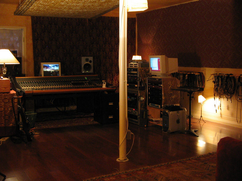 control-lonview.jpg
