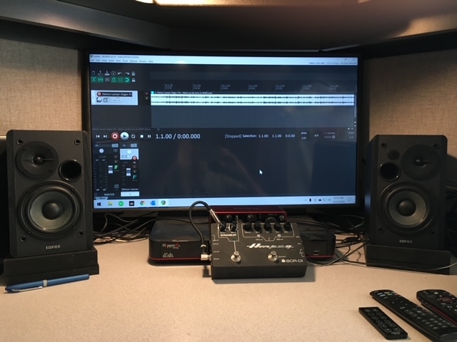 Corner Desk.JPG