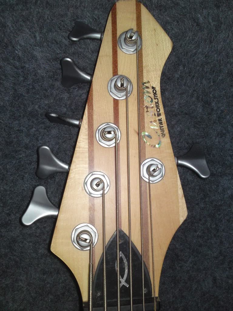 Cream-headstock.jpg