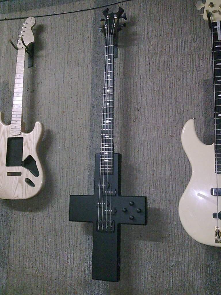 crossbassAnthrax0002.jpg
