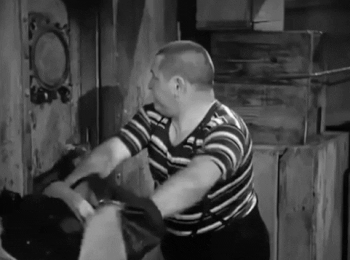 Curly%2BHoward%2BBack%2BFrom%2BThe%2BFront%2B1943.gif