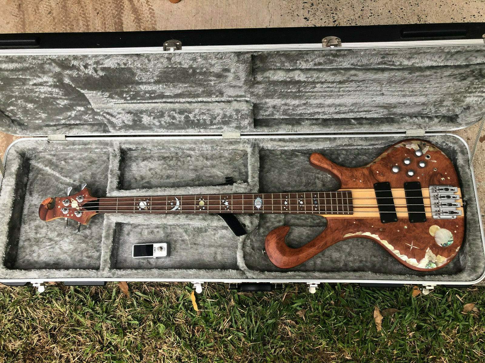 custom bass 3.jpg