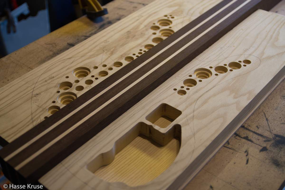 Custom_bass-7953.jpg