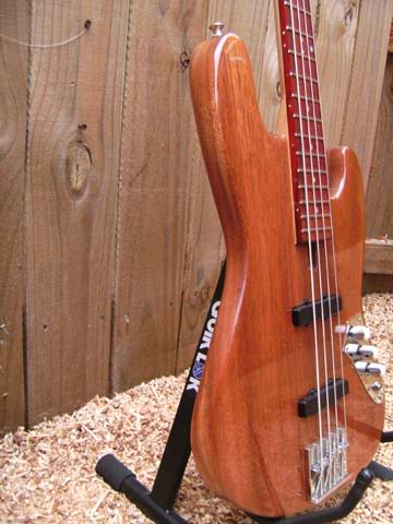 Custom_dr_jazzbass02.jpg