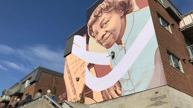 daisy-sweeney-mural.jpg