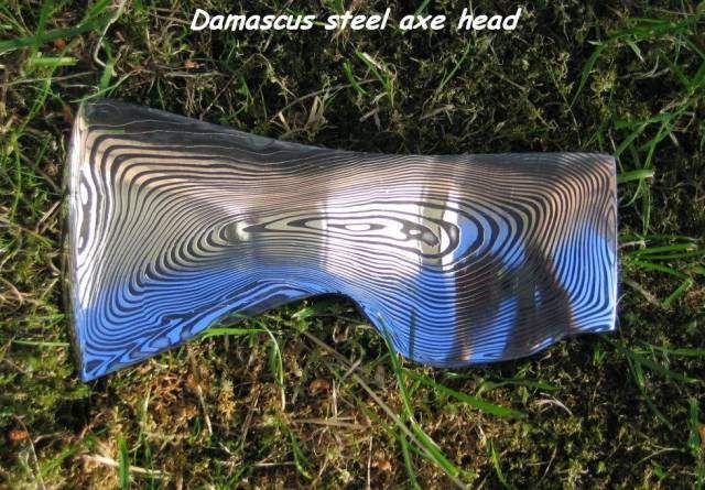 Damaskus axe head.jpg