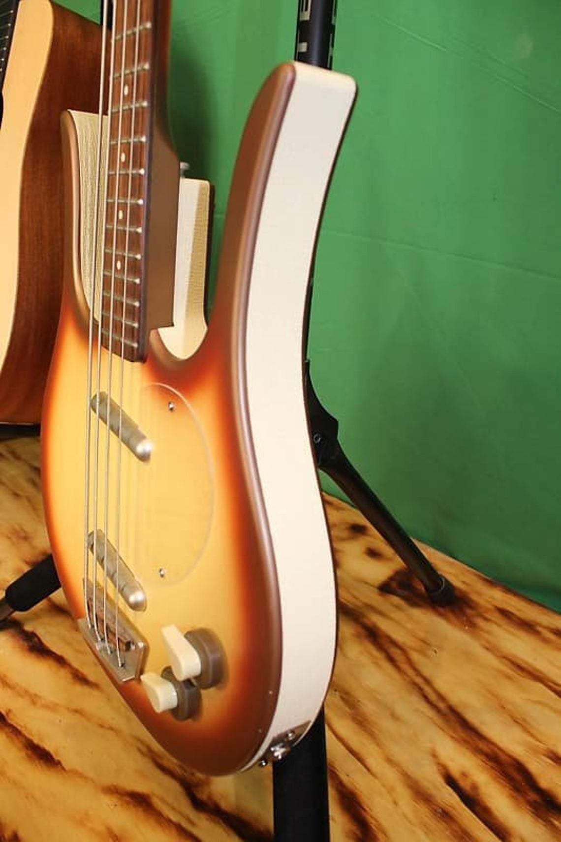 Danelectro.jpg