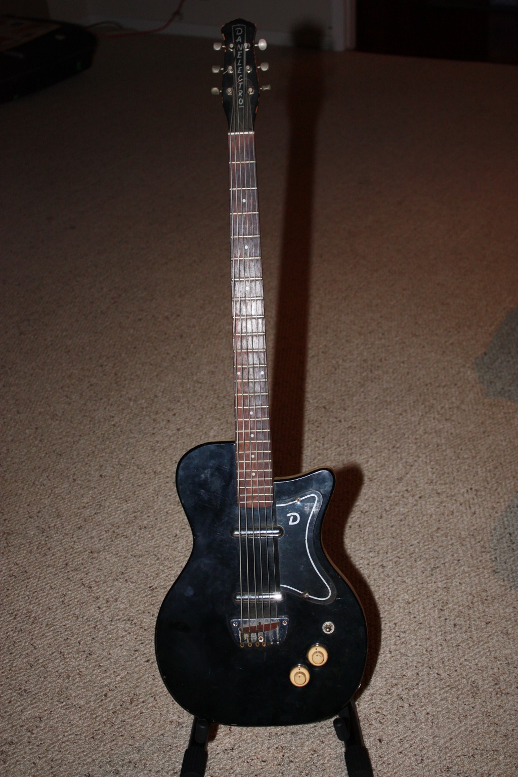 danelectro6stringbass-i-jpg.1810841
