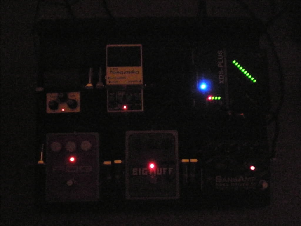 DarkPedalBoard.jpg