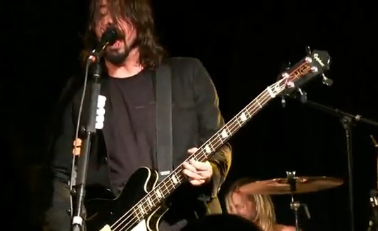 dave_grohl_epiphone.jpg