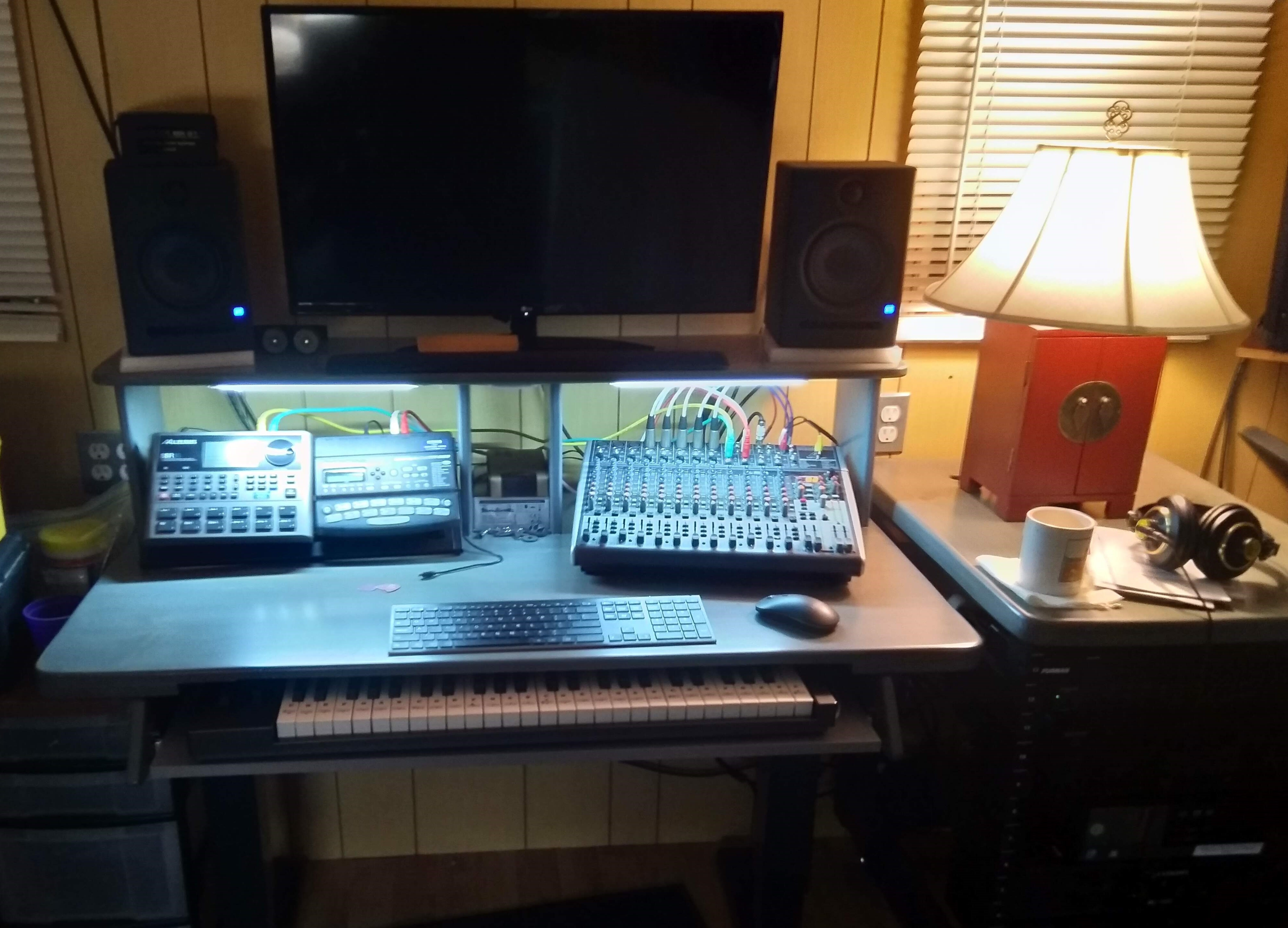 DAW Table and rack.jpg