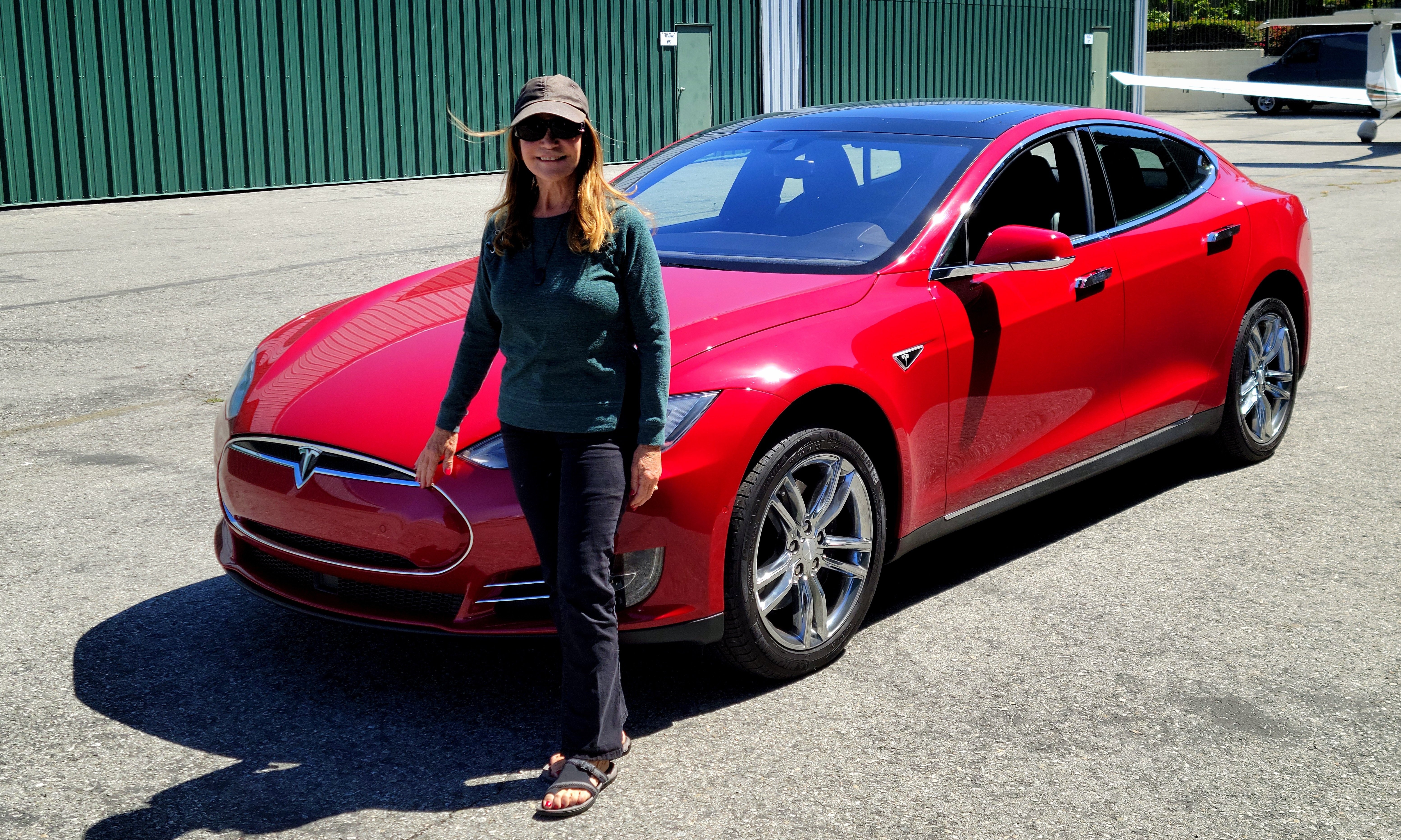 Deb Tesla 2015 model.jpg
