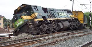 derail001.jpg