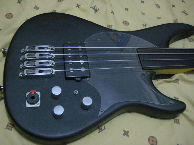detail_bass033.jpg