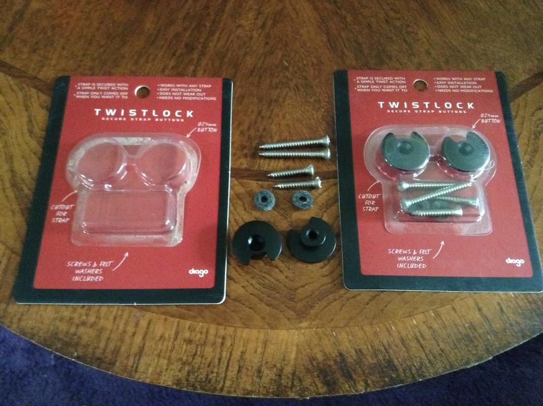Diago-Twistlocks-Open-With-Packaging.jpg