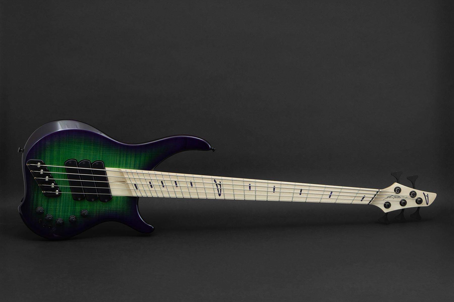 Dingwall ABI 5 String.jpg
