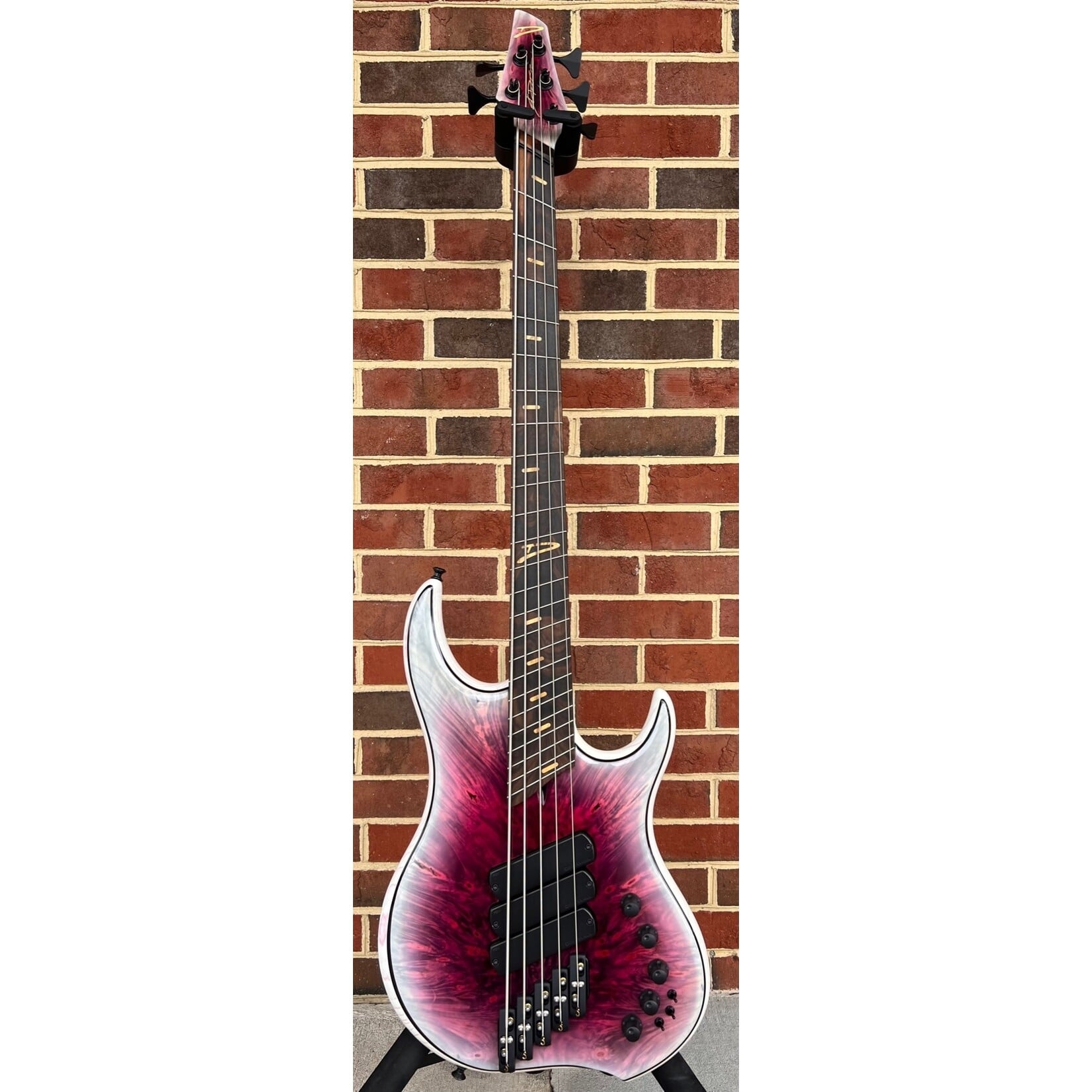 dingwall-dingwall-z3-custom-5-string-magenta-crush.jpg