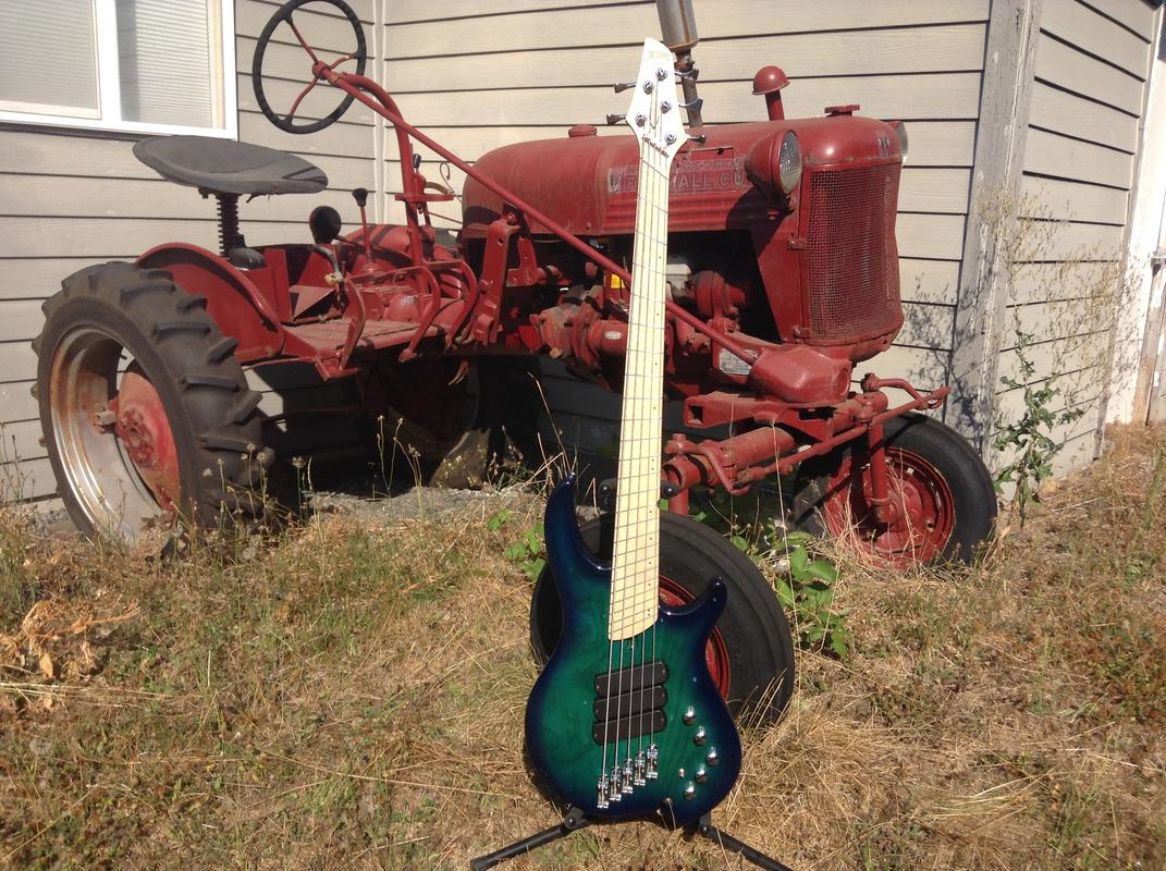 Dingwall-Tractor.jpg