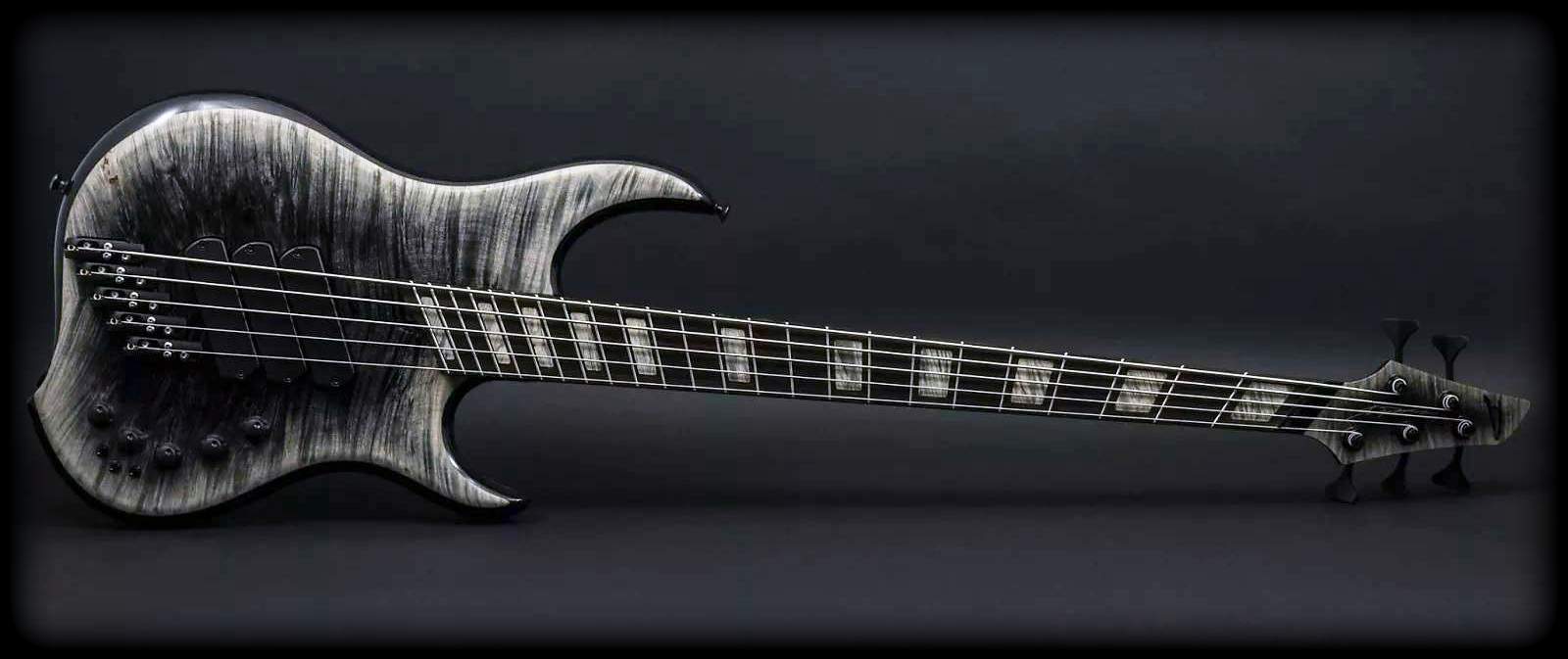 Dingwall_Z3_Reverseburst.jpg