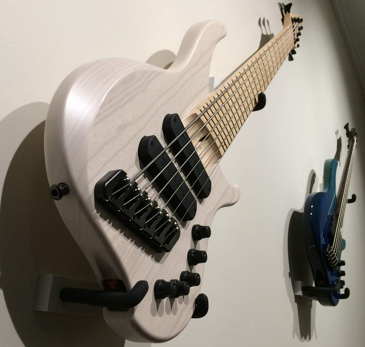 Dingwalls on wall.jpg